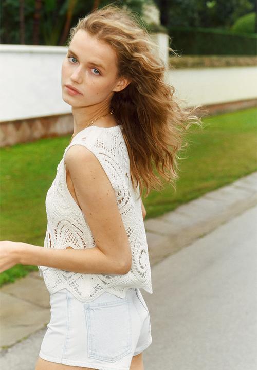H&M - Crochet-look sweater vest - white