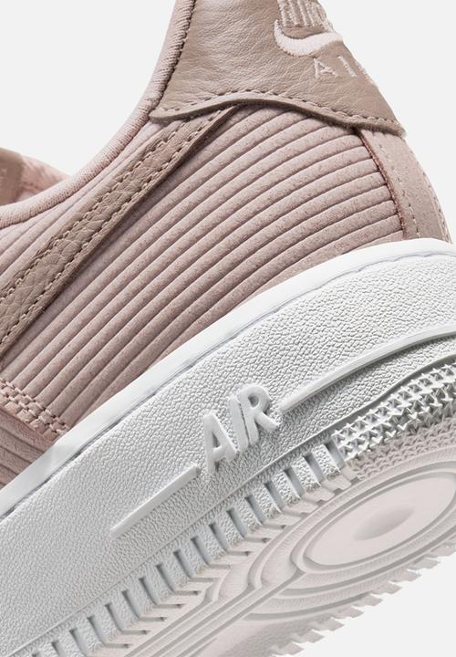 Nike - Air Force 1 '07