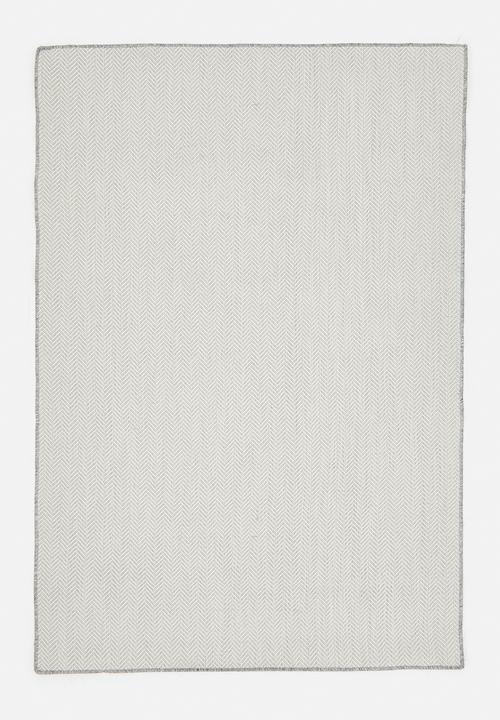Sixth Floor - Poly outdoor rug - grey