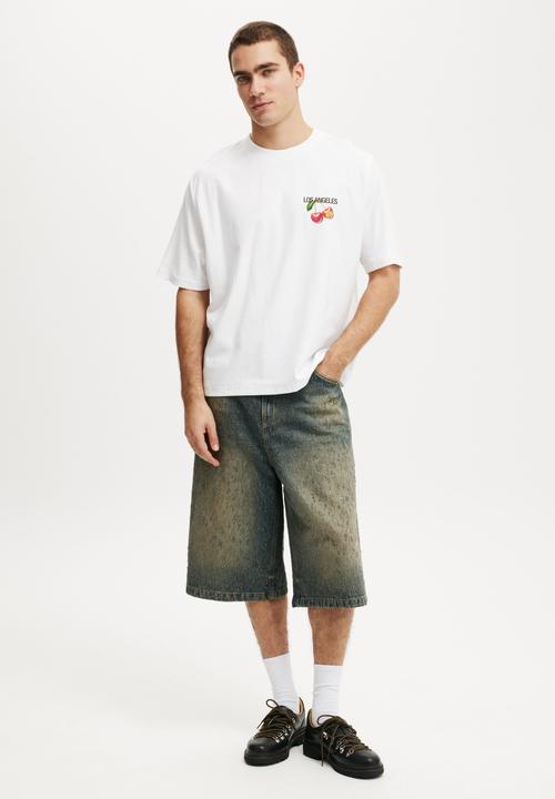 Cotton On - Cropped Fit Graphic T-shirt - White/Cherries
