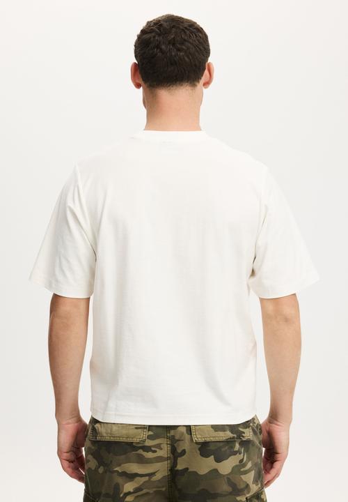 Cotton On - Cropped Fit Graphic T-shirt - White/Existance
