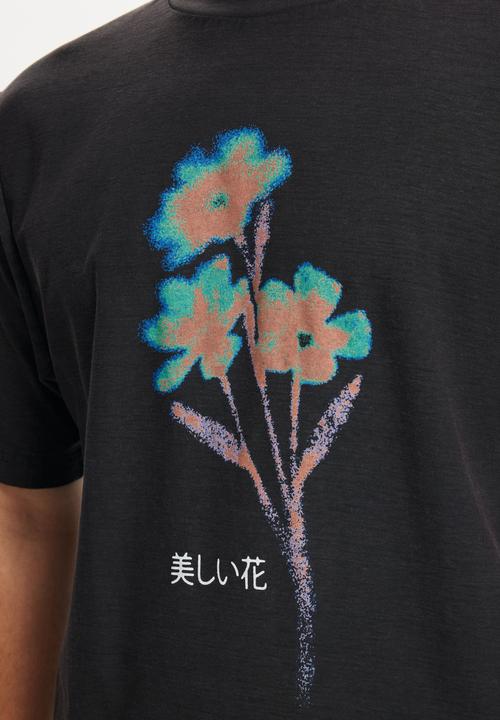 Cotton On - Cropped Fit Graphic T-shirt - Washed Black/Floral Beauty