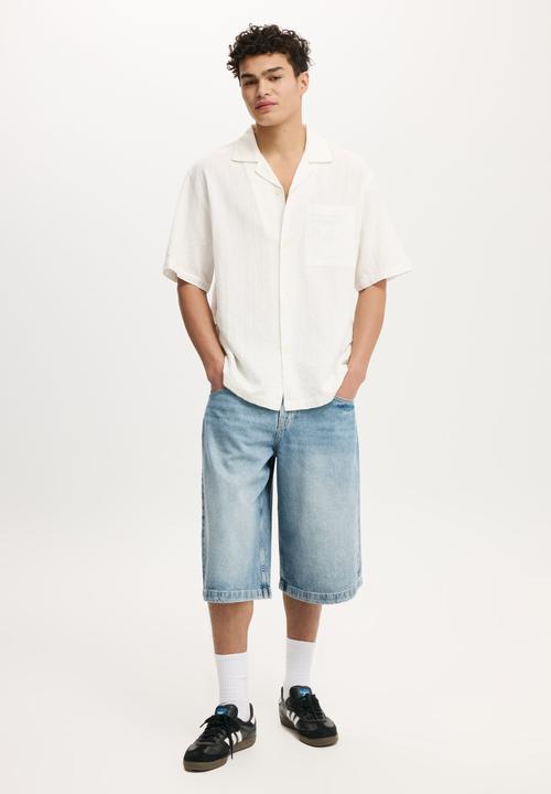 Cotton On - Washed Box Fit Short Sleeve Shirt - White