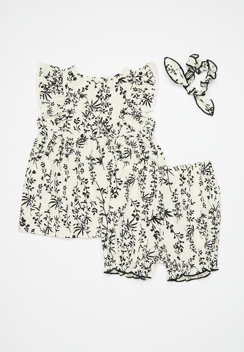 Pop Candy - Floral motif 3 piece set - off white/floral