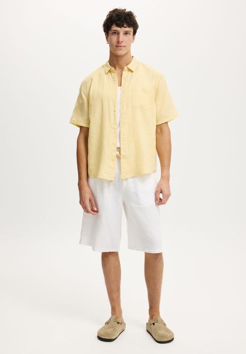 Cotton On - Relaxed Linen Short Sleeve Shirt - Faded Yellow