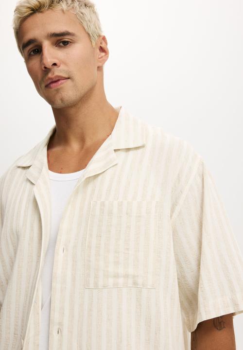Cotton On - Textured Short Sleeve Shirt - Stone Textured Stripe
