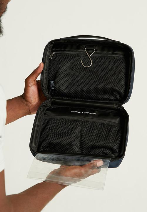 Freedom of Movement - Wash Bag - Navy