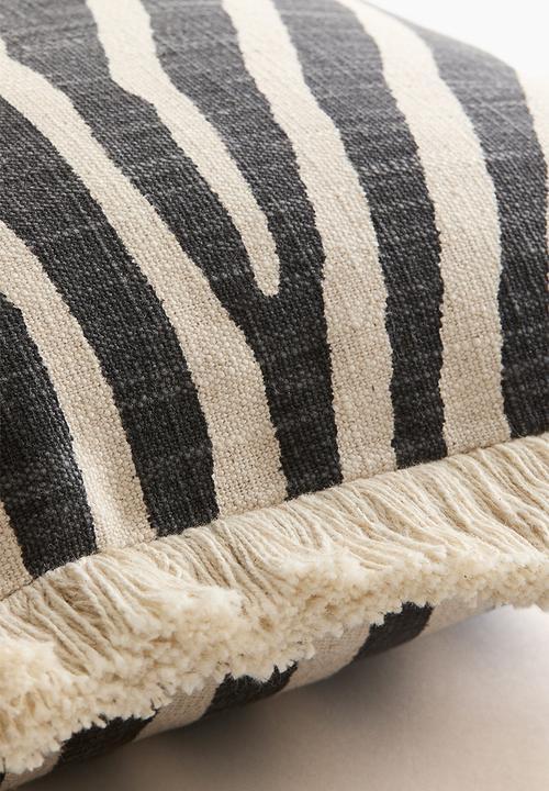 H&M - Fringed linen-blend cushion cover - light beige/zebra print