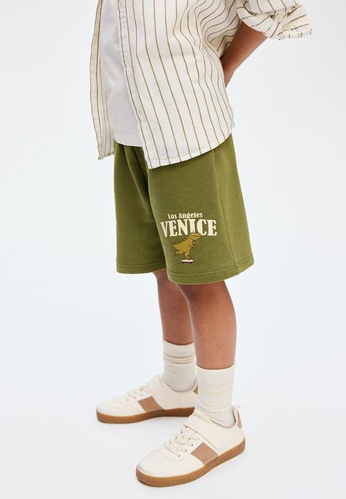 H&M - Printed sweatshorts - dark green/venice