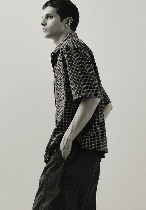 H&M - Oversized fit short-sleeved linen-blend shirt - black checked