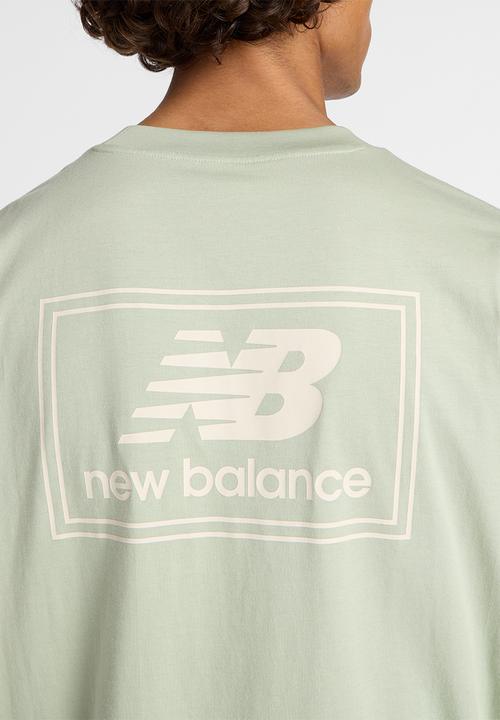 New Balance  - New Balance Woven Label Tee - Green