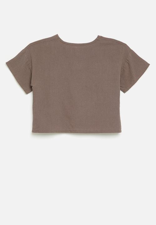 Pop Candy - Henley tee with single button-flap pocket - mocha brown