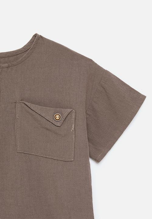 Pop Candy - Henley tee with single button-flap pocket - mocha brown