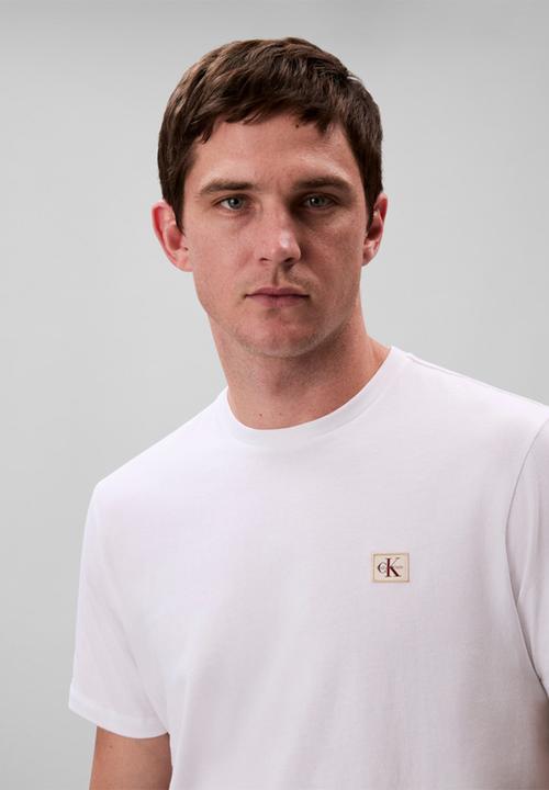 Calvin Klein - Short sleeve Badge 30S Jersey Classic Tee - Bright White