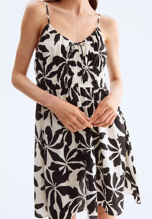 H&M - Smocked strappy dress - white & black floral