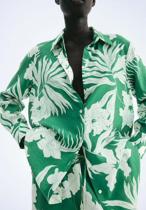 H&M - Patterned oversized shirt - green & white floral