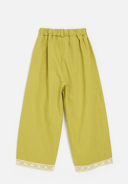 Pop Candy - Lace trim wide leg pants - bamboo green 