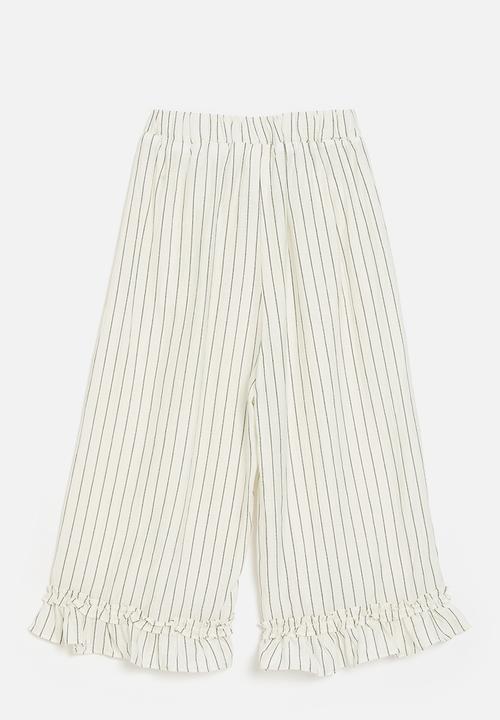 Pop Candy - Pinstripe wide leg pants with ruffled hem - white/black
