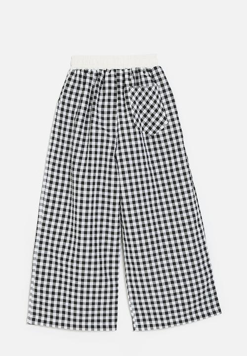 Pop Candy - Wide waistband pants with slanted inset pockets - black gingham