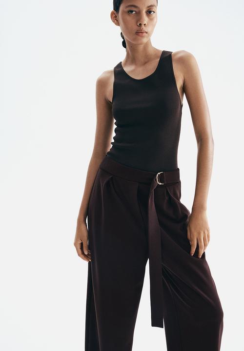 H&M - Belted trousers - dark brown 