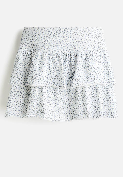H&M - Tiered jersey mini skirt - white/floral 