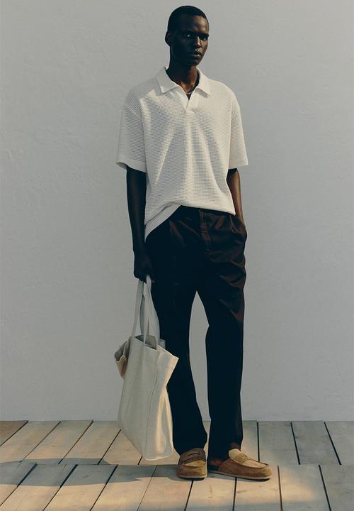 H&M - Loose fit waffled polo shirt - crean