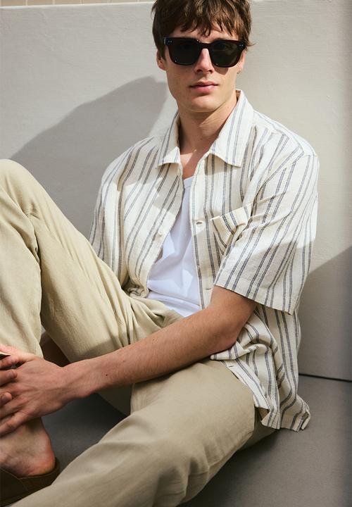 H&M - Regular fit short-sleeved shirt - white/striped
