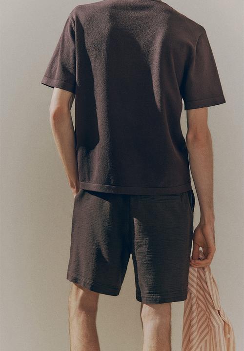 H&M - Regular fit woven shorts - dark brown