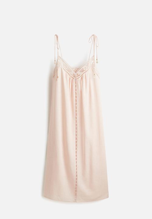 H&M - Broderie anglaise tie-strap dress - powder pink 