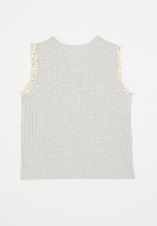 Pop Candy - Lace crochet armhole tank top - light grey