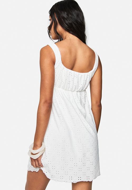 boohoo - Broderie square neck smock dress - white