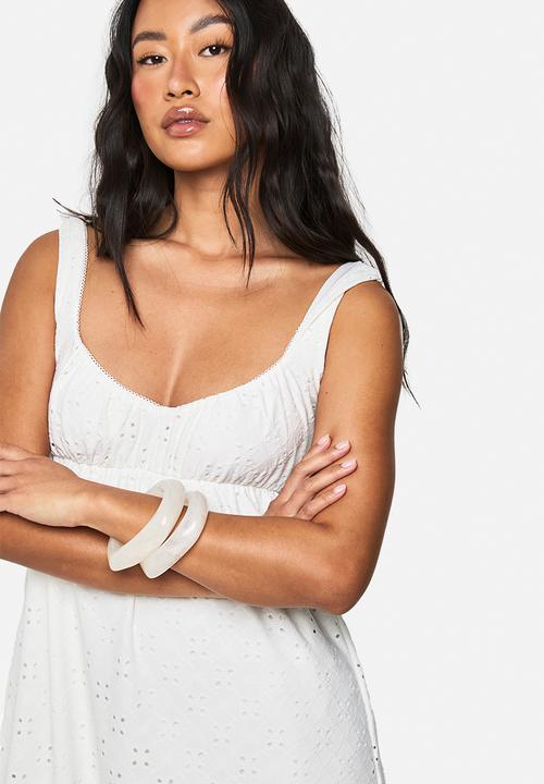 boohoo - Broderie square neck smock dress - white