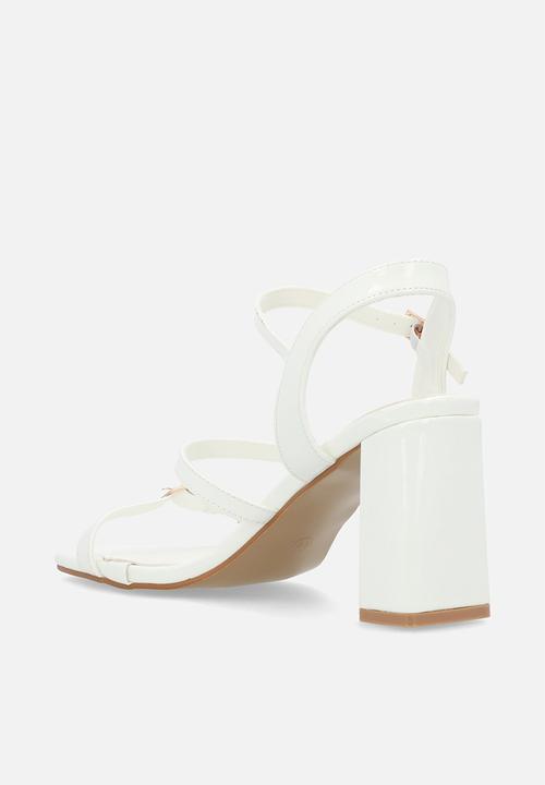 Miss Black - Whistle 1 strappy block heel - white