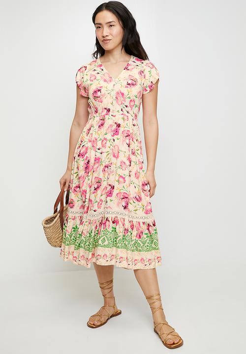 Stella Morgan - Cap flutter sleeve floral print midid dress with ladder lace detail  - pink multi floral