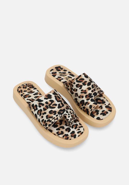 Viabeach - Coconut 27 thick toe loop slide sandal - leopard