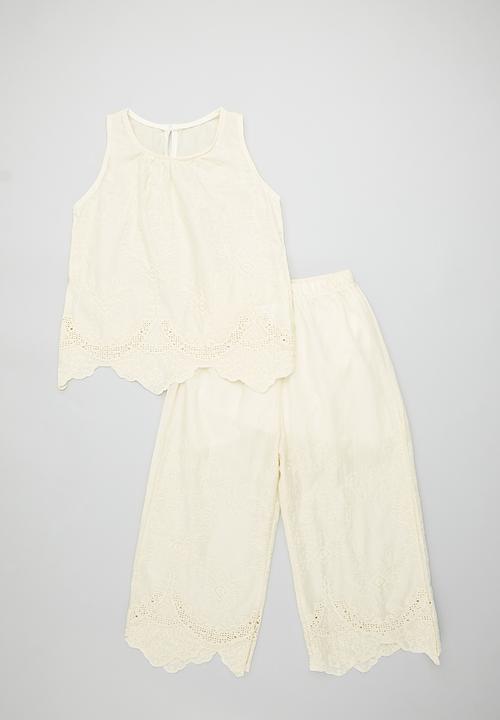 Pop Candy - Lace-trimmed anglaise blouse with matching pants - lemon chiffon
