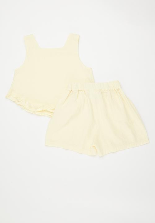 Pop Candy - Square neck ruffle hem top with semi-slit shorts - butter yellow