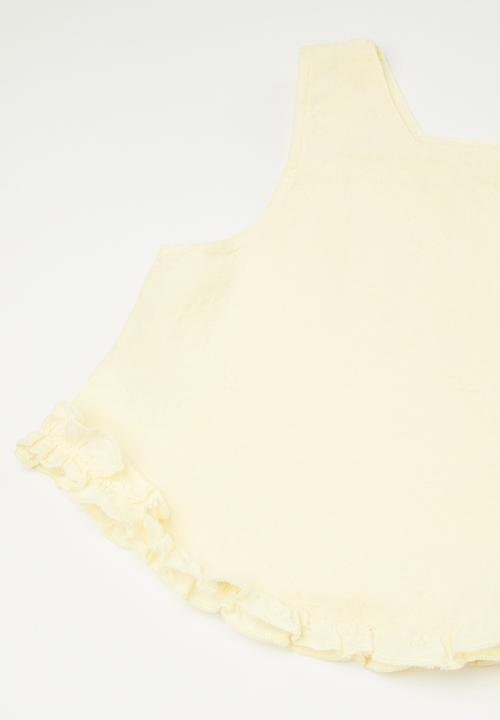 Pop Candy - Square neck ruffle hem top with semi-slit shorts - butter yellow
