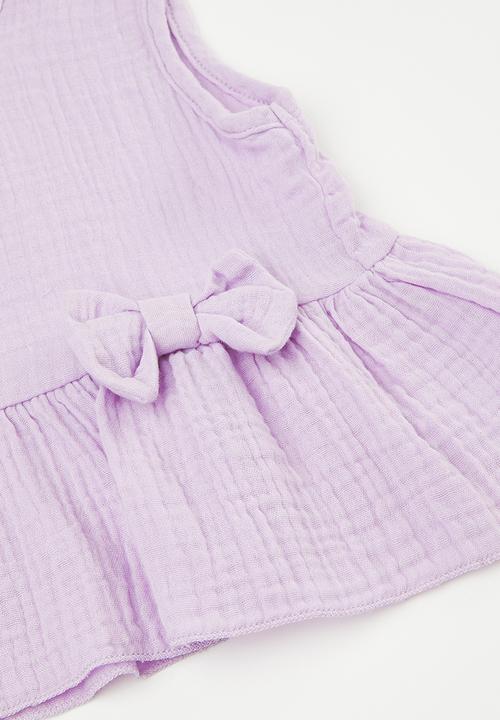 Pop Candy - Peplum top with bow detail & frilled hem shorts - lilac