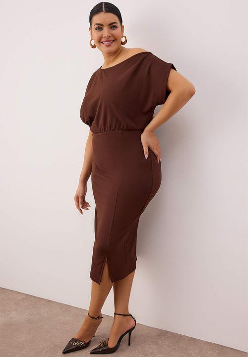 Trendyol - Plus size one shoulder midi dress - brown
