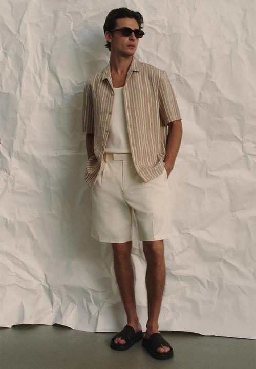 H&M - Regular fit lyocell-blend resort shirt - beige/striped