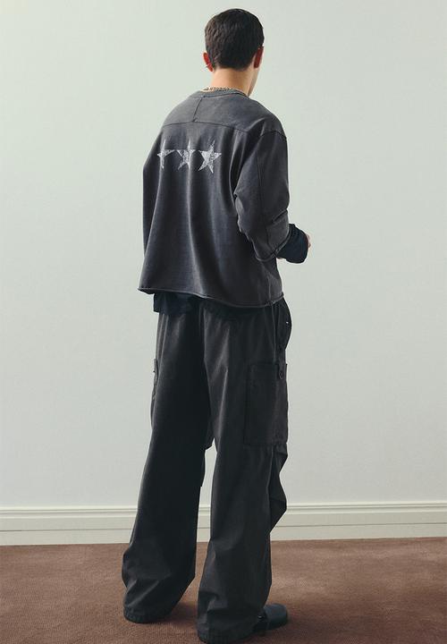 H&M - Oversized fit cropped T-shirt - dark grey/sfca