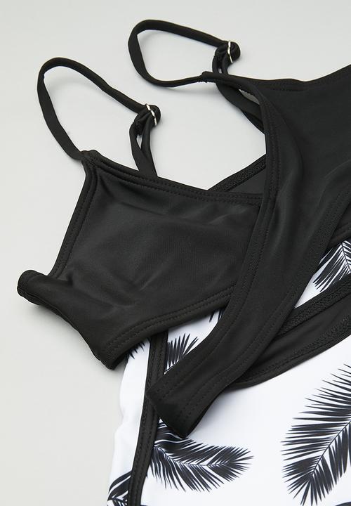 Pop Candy - Bikini with curved hem board shorts- black/white/leaf aop