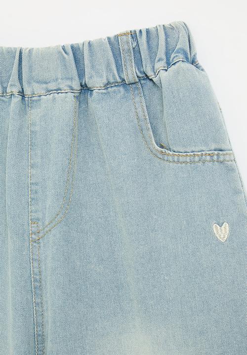 Pop Candy - Stonewash denim shorts with embroidered hearts - light blue