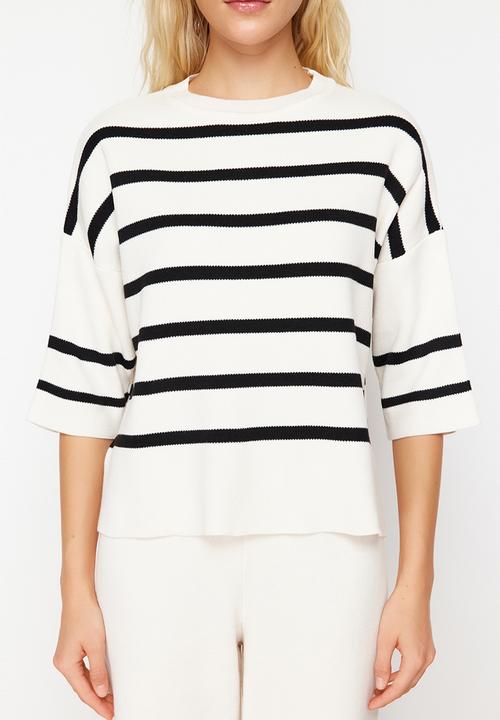 Trendyol - Wide Fit Striped Basic Knitwear Bottom-Top Set - Ecru