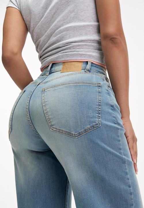 Cotton On - Curvy Stretch Wide Jean - Delusion Blue