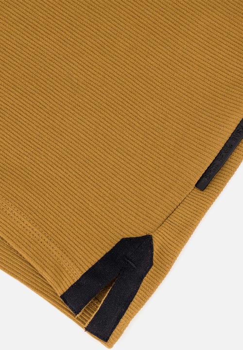 S.P.C.C - Avery Tee  - Slimline Fit Fashion Tees Medallion - Mustard