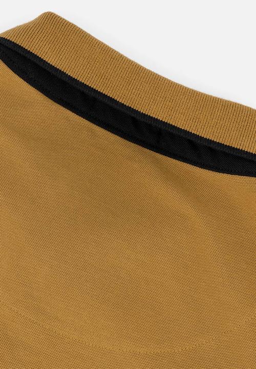 S.P.C.C - Amos Golfer  - Slimline Fit Signature Polos Medallion - Mustard