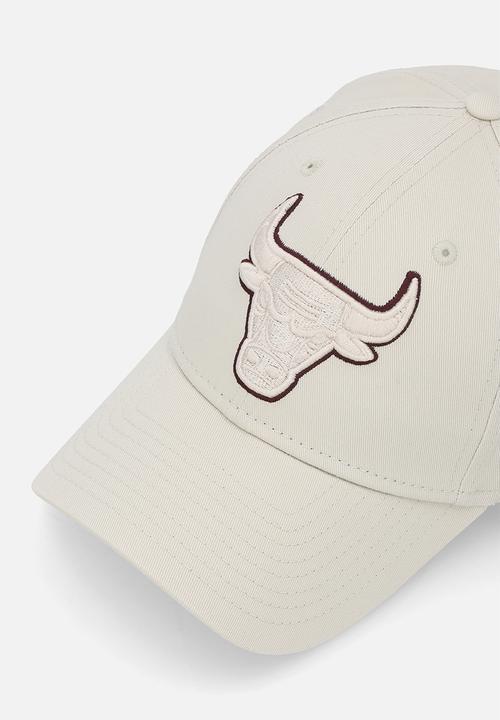 New Era - 940 Team Outline Chibul - Light Beige