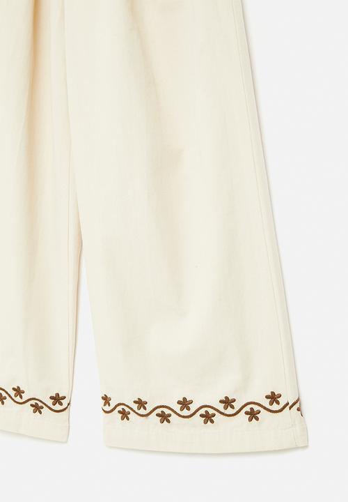 Pop Candy - Embroidered floral motif pants - cream
